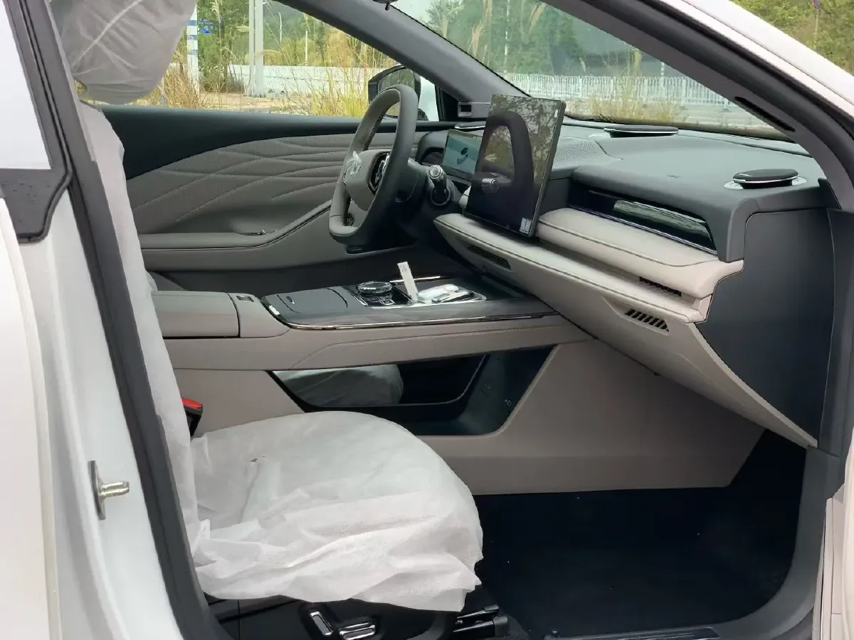 2025 Geely Galaxy Starshine 8 1.5L 112HP L4 1DHT PHEV,autocango,china used car exporter,china ev exporter,chinese used car exporter,chinese used ev exporter