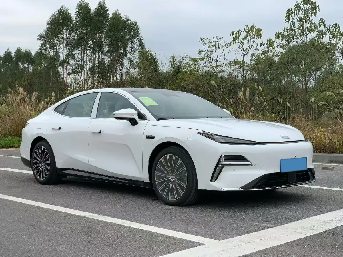 2025 Geely Galaxy Starshine 8 1.5L 112HP L4 1DHT PHEV,autocango,china used car exporter,china ev exporter,chinese used car exporter,chinese used ev exporter