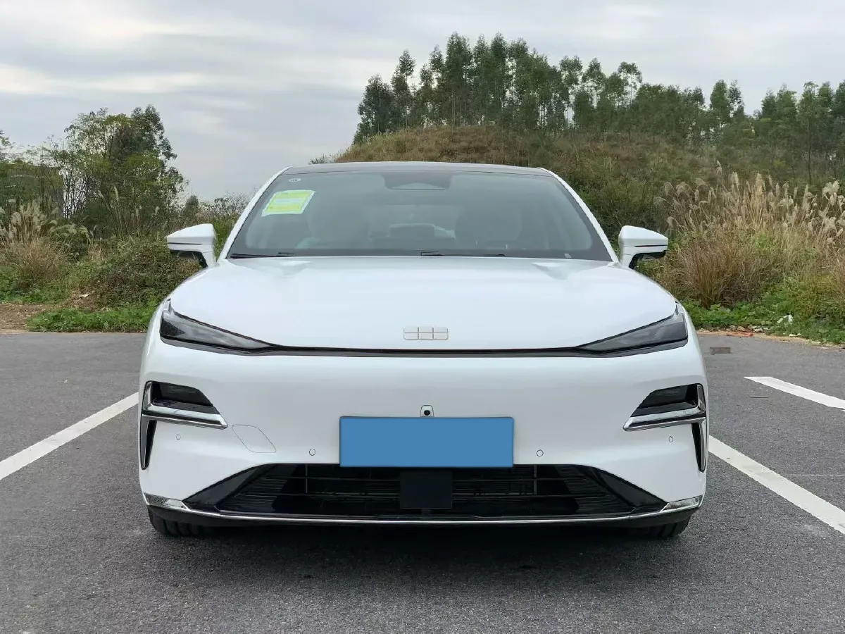 2025 Geely Galaxy Starshine 8 1.5L 112HP L4 1DHT PHEV,autocango,china used car exporter,china ev exporter,chinese used car exporter,chinese used ev exporter