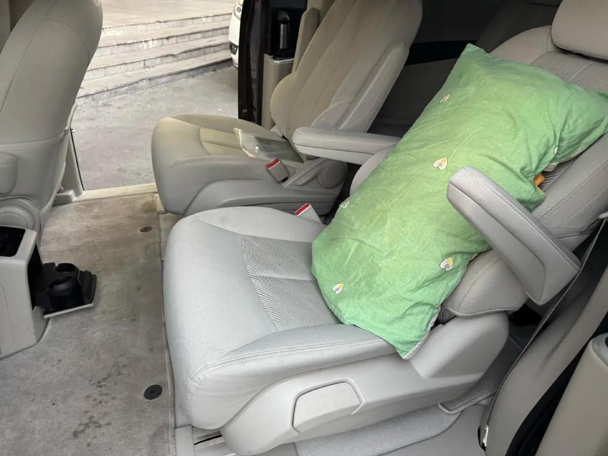 2023 Buick GL8 2.0T 237HP L4 9AT,autocango,china used car exporter,china ev exporter,chinese used car exporter,chinese used ev exporter