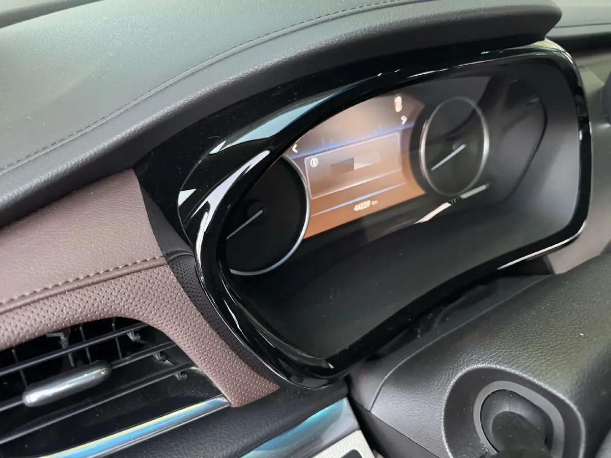 2023 Buick GL8 2.0T 237HP L4 9AT,autocango,china used car exporter,china ev exporter,chinese used car exporter,chinese used ev exporter