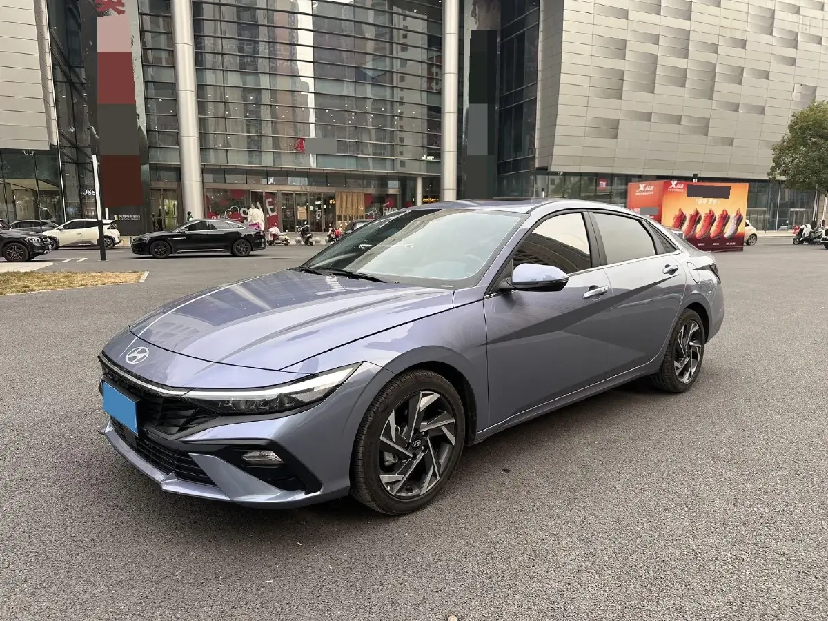 2023 Hyundai Elantra 1.5L 115HP L4 CVT