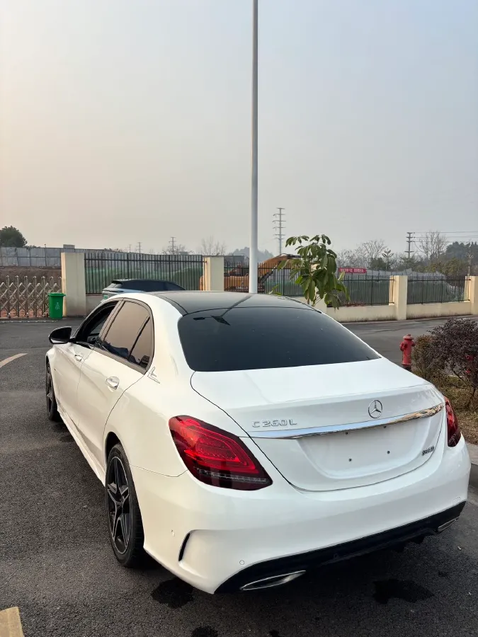 2021 Mercedes-Benz C Class 1.5T 184HP L4 9AT,autocango,china used car exporter,china ev exporter,chinese used car exporter,chinese used ev exporter