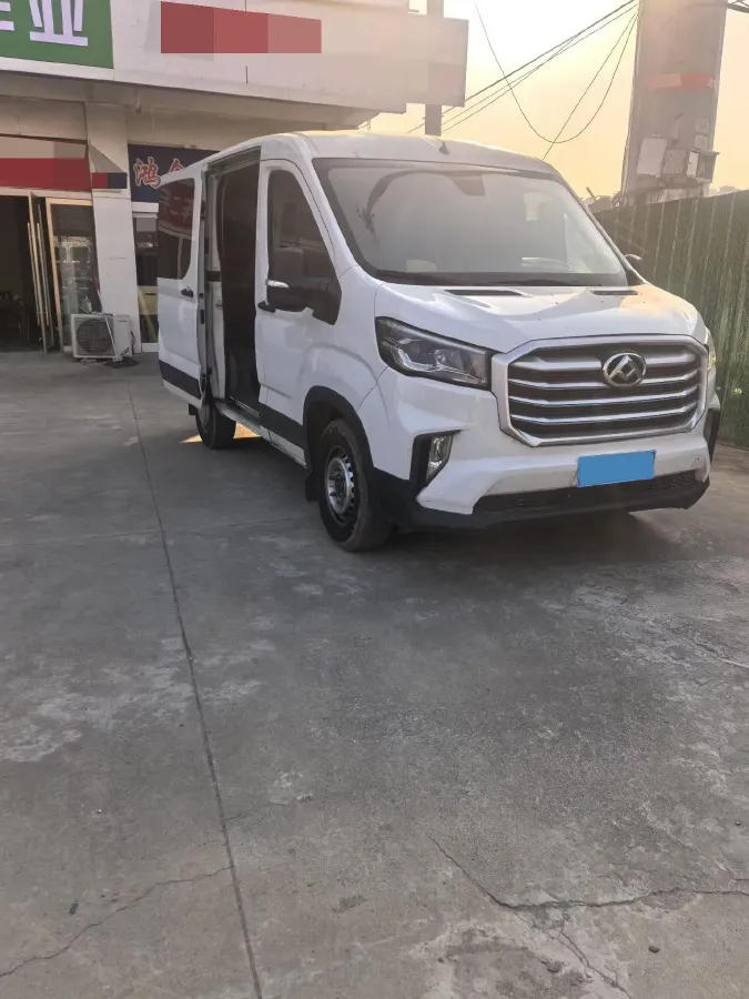 2022 JMC YuHu 9 2.0T 220HP L4 6MT,autocango,china used car exporter,china ev exporter,chinese used car exporter,chinese used ev exporter