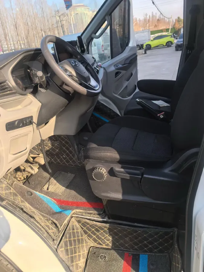 2022 JMC YuHu 9 2.0T 220HP L4 6MT,autocango,china used car exporter,china ev exporter,chinese used car exporter,chinese used ev exporter