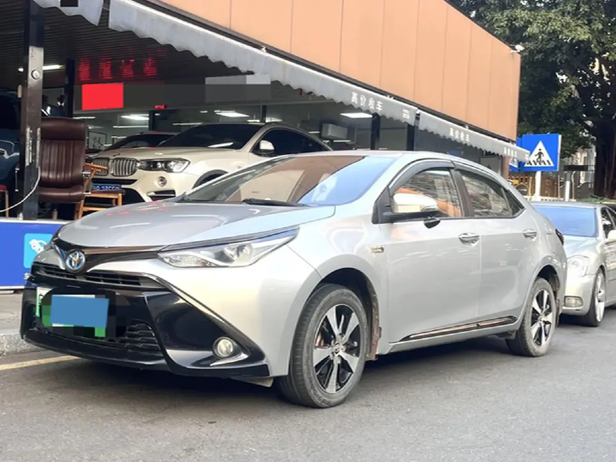 2019 Toyota Camry 2.5L 209HP L4 8AT