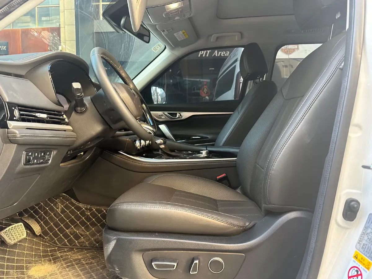 2021 ChangAn CS95 2.0T 233HP L4 6AT,autocango,china used car exporter,china ev exporter,chinese used car exporter,chinese used ev exporter