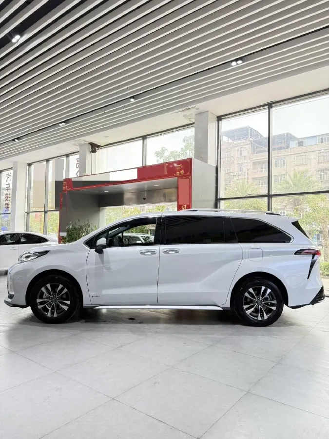 2026 Toyota Granvia 2.5L 189HP L4 E-CVT Hybrid,autocango,china used car exporter,china ev exporter,chinese used car exporter,chinese used ev exporter