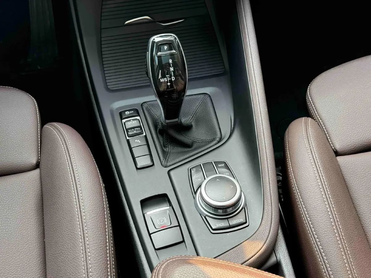 2020 BMW X1 2.0T 192HP L4 7DCT,autocango,china used car exporter,china ev exporter,chinese used car exporter,chinese used ev exporter