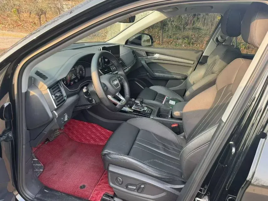 2022 Audi Q5L 2.0T 190HP L4 7DCT,autocango,china used car exporter,china ev exporter,chinese used car exporter,chinese used ev exporter