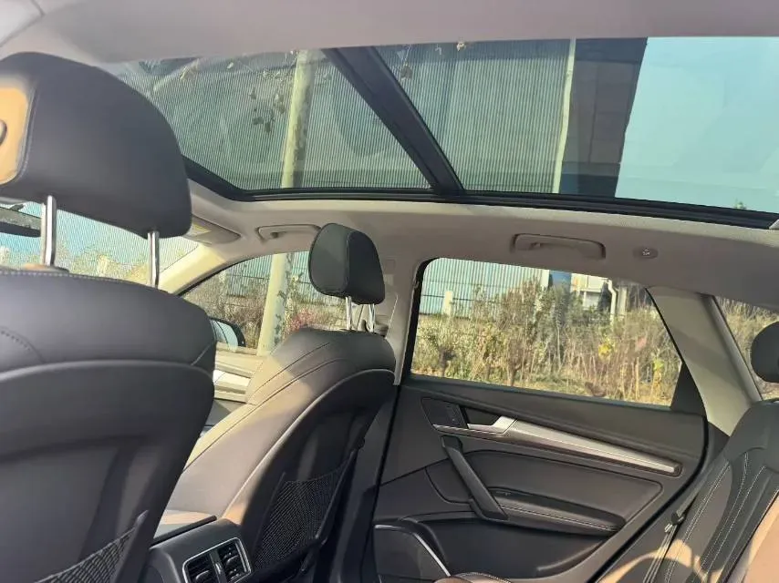 2022 Audi Q5L 2.0T 190HP L4 7DCT,autocango,china used car exporter,china ev exporter,chinese used car exporter,chinese used ev exporter