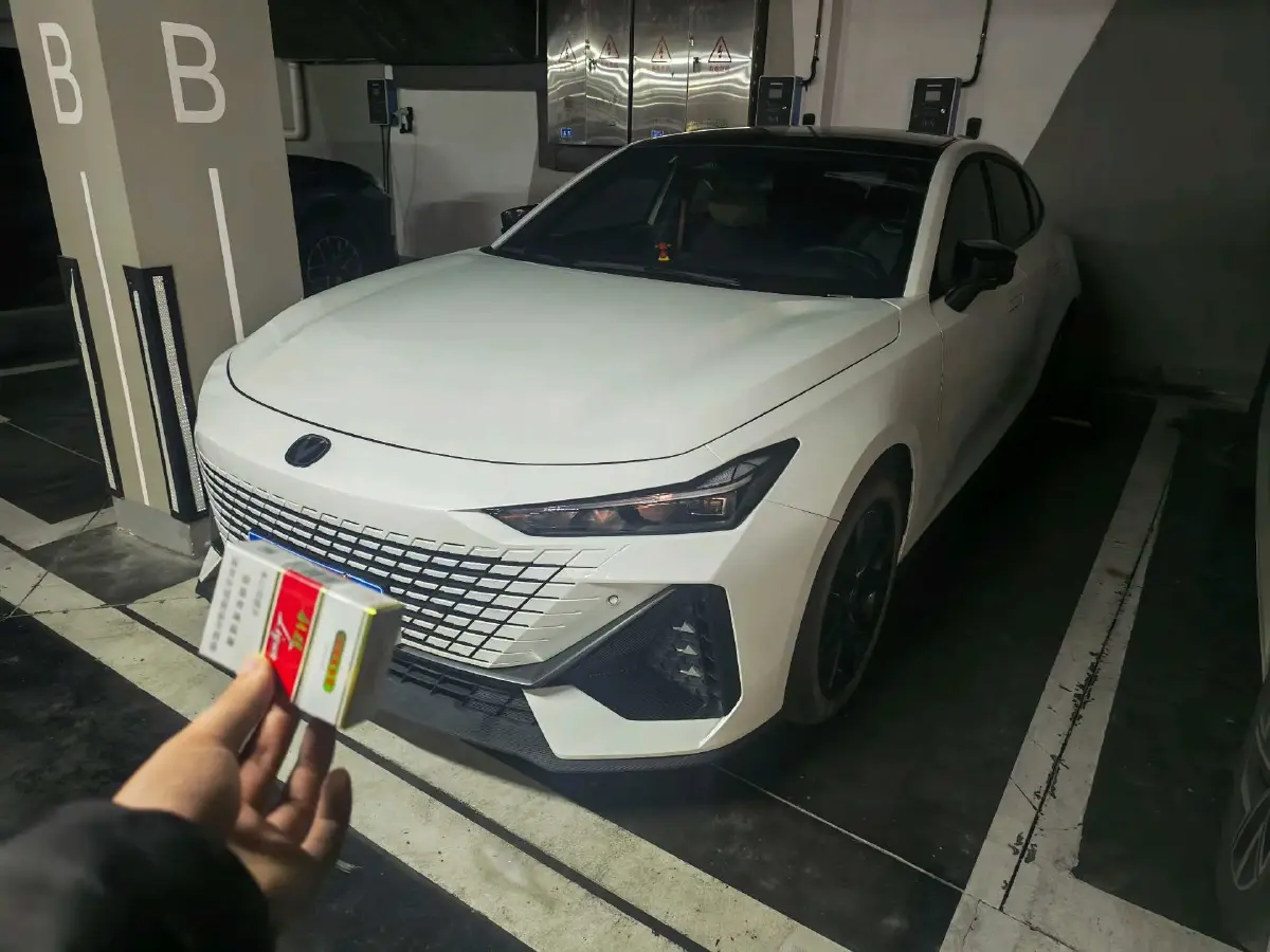 2023 ChangAn UNI-V 1.5T 188HP L4 7DCT