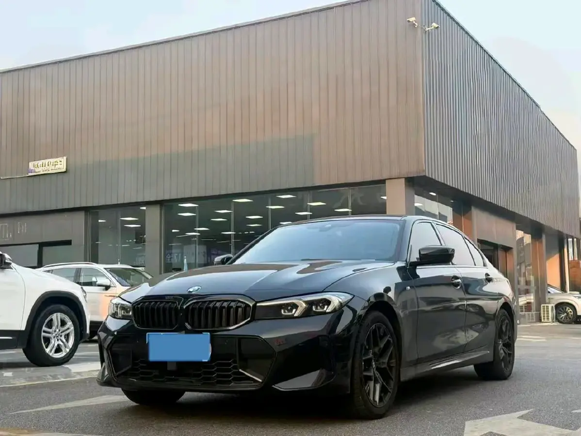 2025 BMW 3 Series 2.0T 245HP L4 8AT