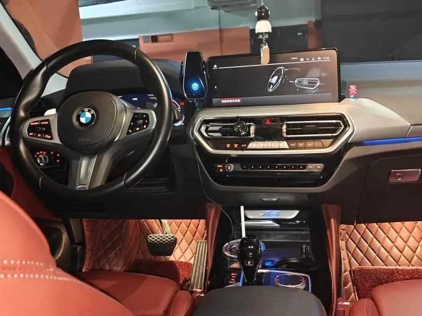 2022 BMW X4 2.0T 245HP L4 8AT,autocango,china used car exporter,china ev exporter,chinese used car exporter,chinese used ev exporter