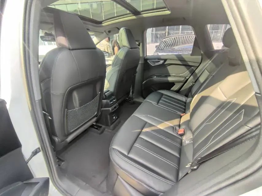 2024 Audi Q4 e-tron BEV 84.8KWH,autocango,china used car exporter,china ev exporter,chinese used car exporter,chinese used ev exporter