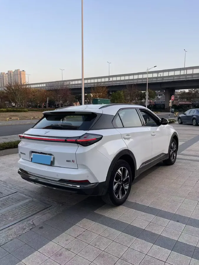 2022 Venucia Grand V 1.5T 190HP L4 7DCT,autocango,china used car exporter,china ev exporter,chinese used car exporter,chinese used ev exporter