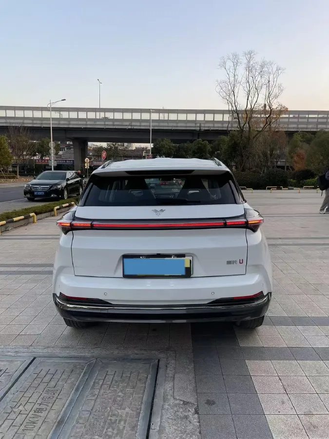 2022 Venucia Grand V 1.5T 190HP L4 7DCT,autocango,china used car exporter,china ev exporter,chinese used car exporter,chinese used ev exporter