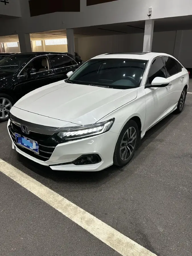 2022 Honda Accord 2.0L 146HP L4 E-CVT Hybrid