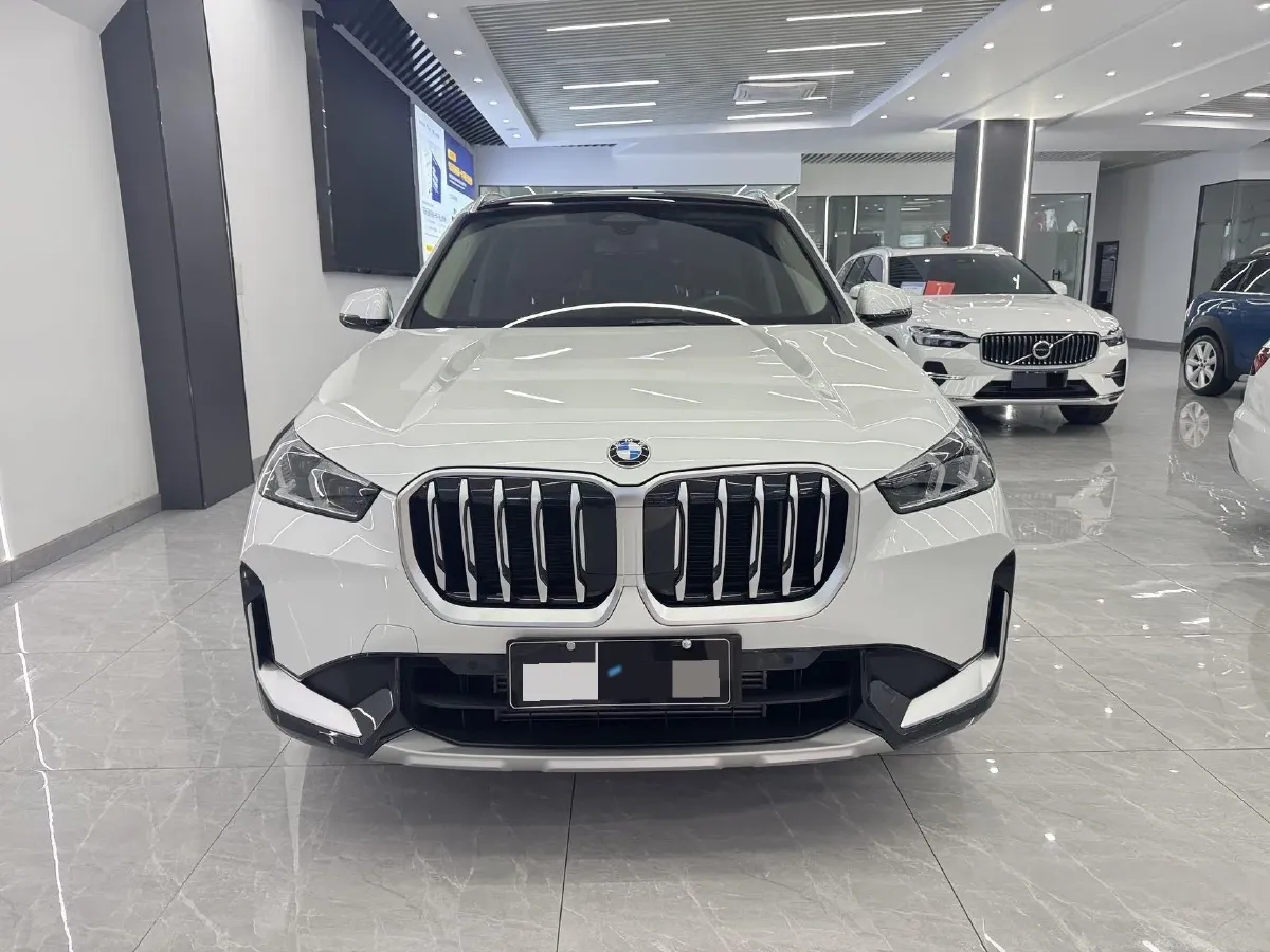 2025 BMW X1 2.0T 204HP L4 7DCT,autocango,china used car exporter,china ev exporter,chinese used car exporter,chinese used ev exporter