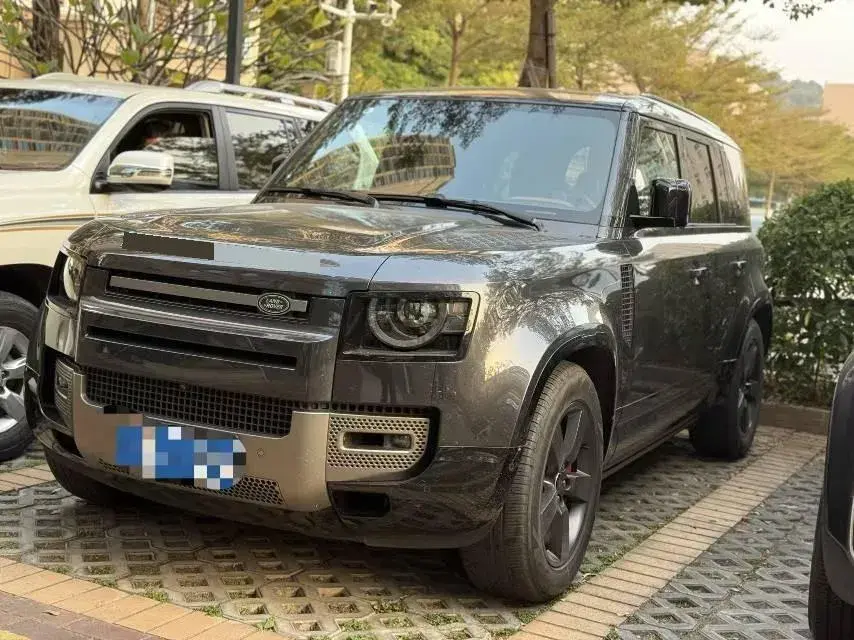 2024 Land Rover Defender 3.0T 400HP L6 8AT