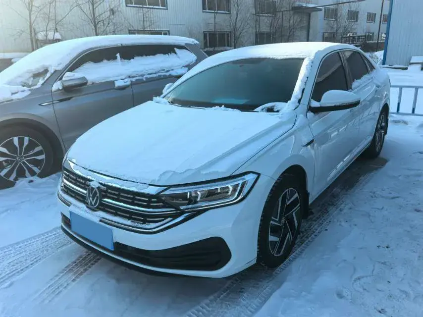 2025 Volkswagen Sagitar 1.5T 160HP L4 7DCT