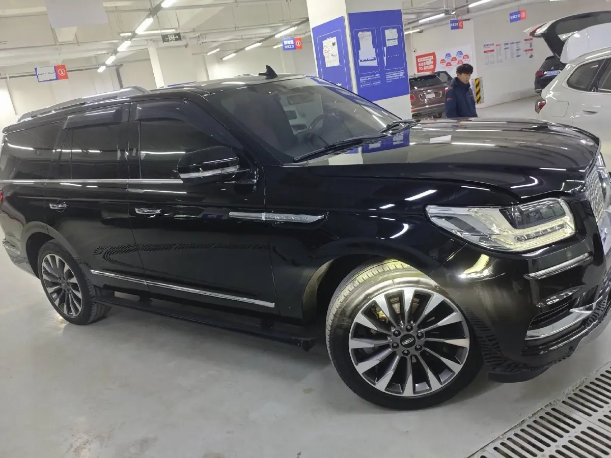 2019 Lincoln Navigator 3.5T 388HP V6 10AT,autocango,china used car exporter,china ev exporter,chinese used car exporter,chinese used ev exporter