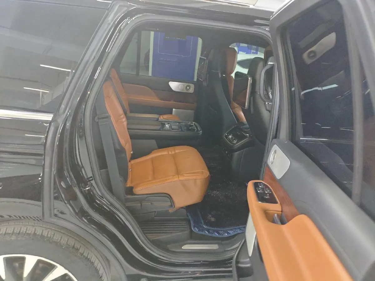2019 Lincoln Navigator 3.5T 388HP V6 10AT,autocango,china used car exporter,china ev exporter,chinese used car exporter,chinese used ev exporter