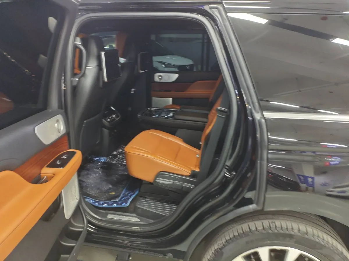 2019 Lincoln Navigator 3.5T 388HP V6 10AT,autocango,china used car exporter,china ev exporter,chinese used car exporter,chinese used ev exporter