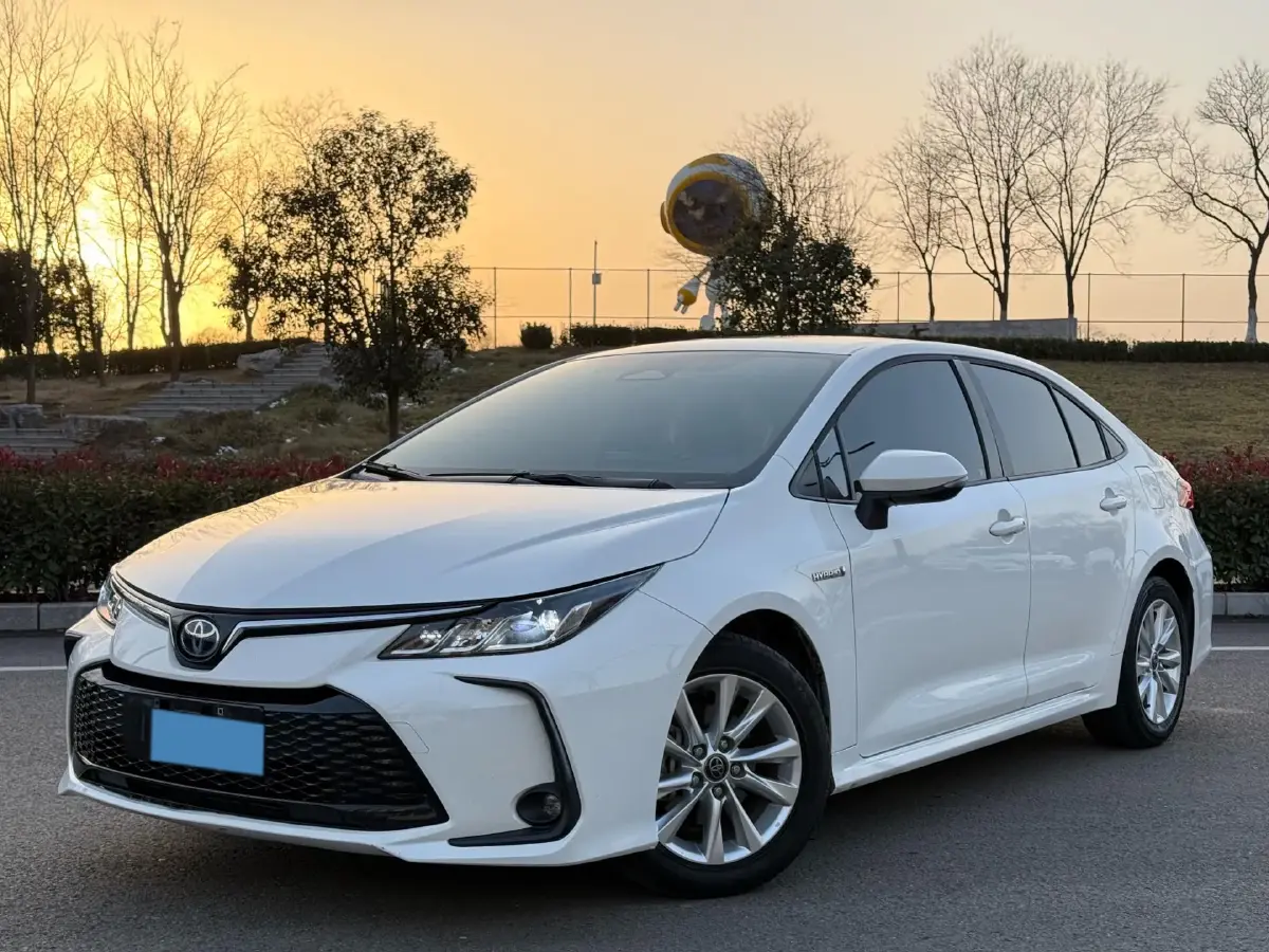 2023 Toyota Corolla 1.8L 98HP L4 E-CVT Hybrid
