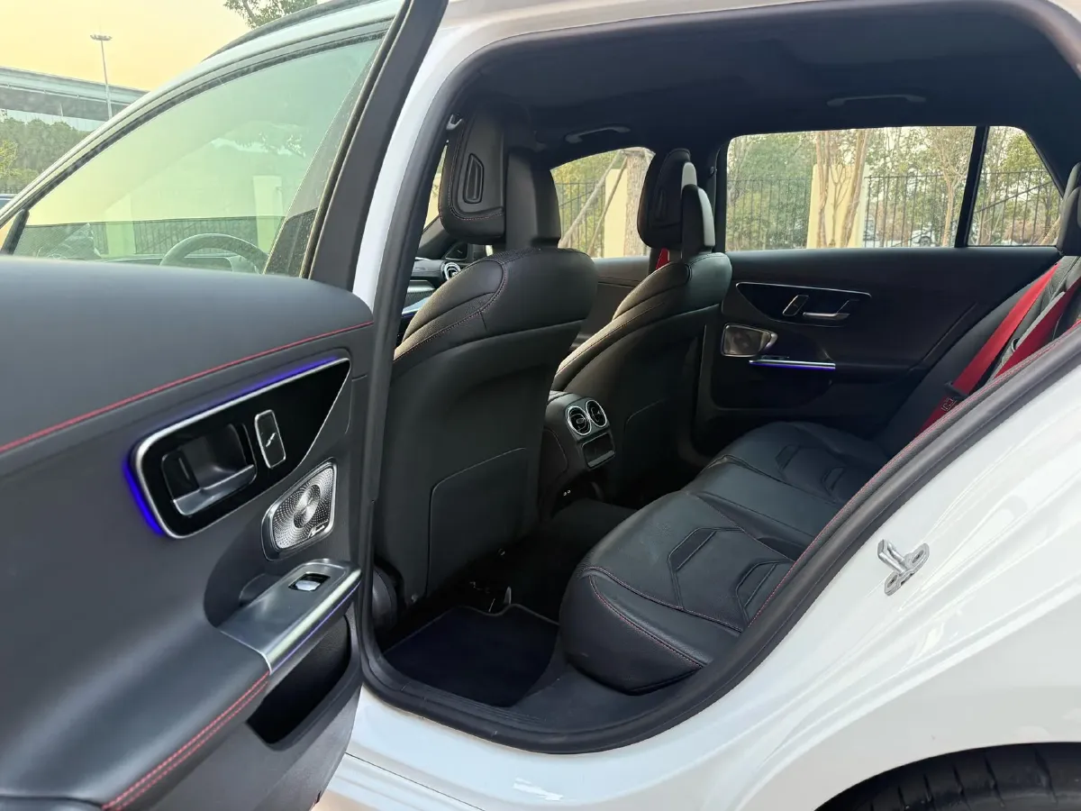 2023 Mercedes-Benz C AMG 2.0T 408HP L4 9AT,autocango,china used car exporter,china ev exporter,chinese used car exporter,chinese used ev exporter