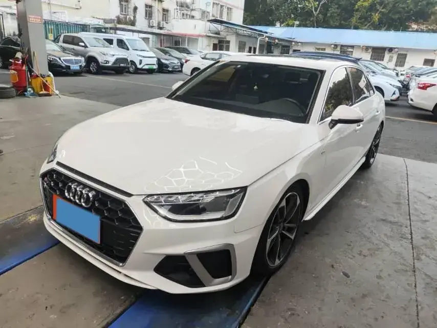 2020 Audi A4L 2.0T 190HP L4 7DCT