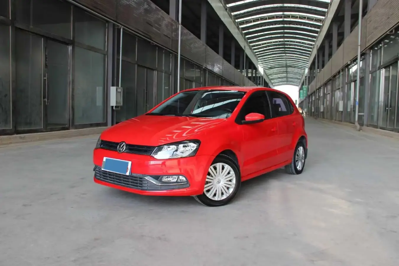 2016 Volkswagen Polo 1.6L 110HP L4 6AT