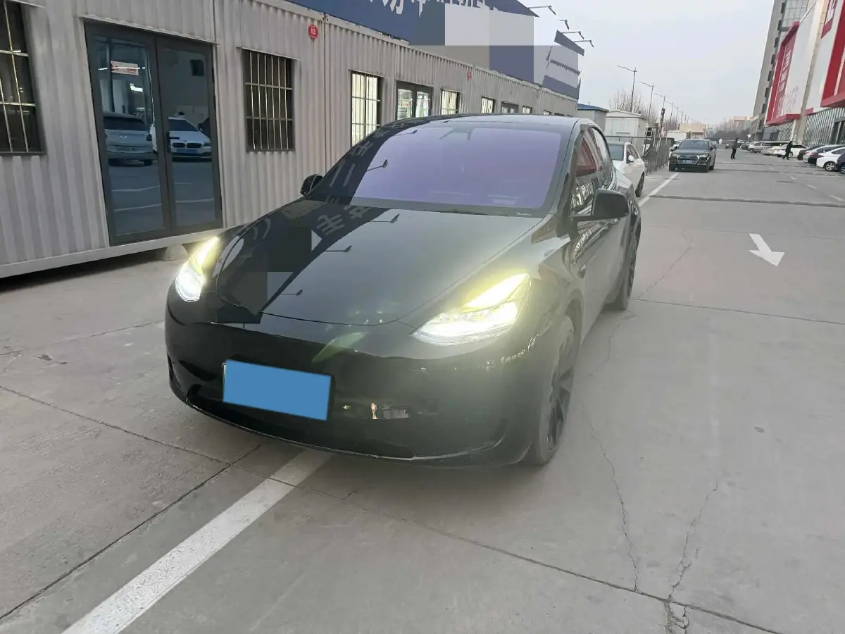 2022 Tesla Model Y BEV 60KWH