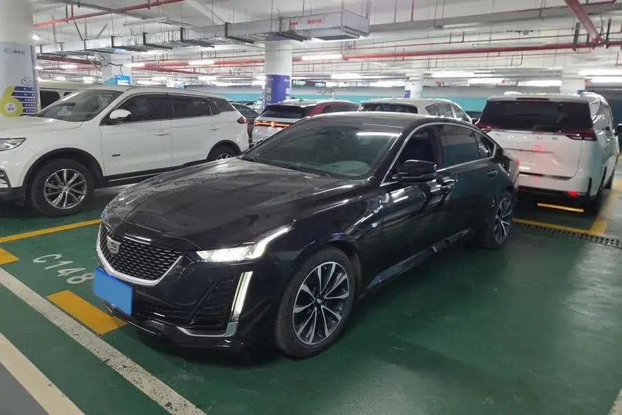 2022 Cadillac CT5 2.0T 237HP L4 10AT