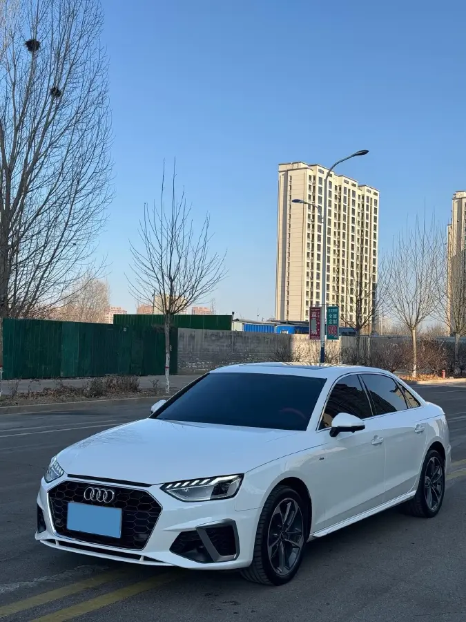 2023 Audi A4L 2.0T 190HP L4 7DCT