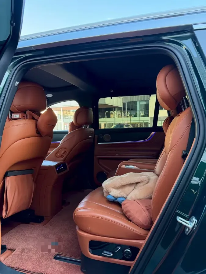 2024 AITO AITO M9 1.5T 152HP L4 REEV 42KWH,autocango,china used car exporter,china ev exporter,chinese used car exporter,chinese used ev exporter