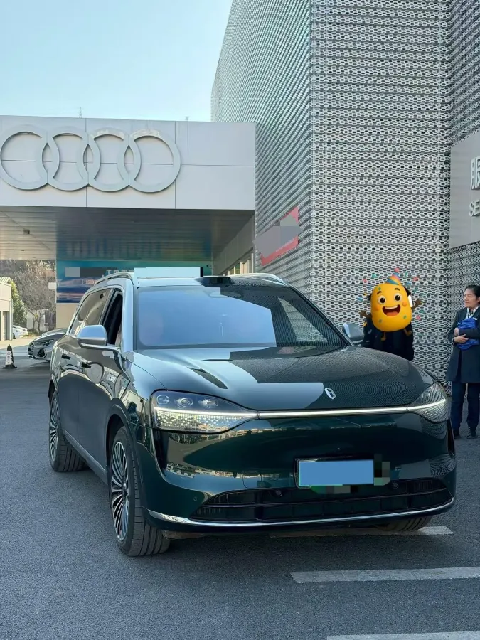 2024 AITO AITO M9 1.5T 152HP L4 REEV 42KWH,autocango,china used car exporter,china ev exporter,chinese used car exporter,chinese used ev exporter