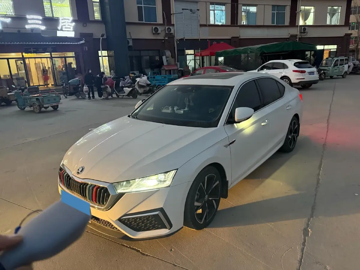 2022 Skoda Octavia 1.4T 150HP L4 7DCT