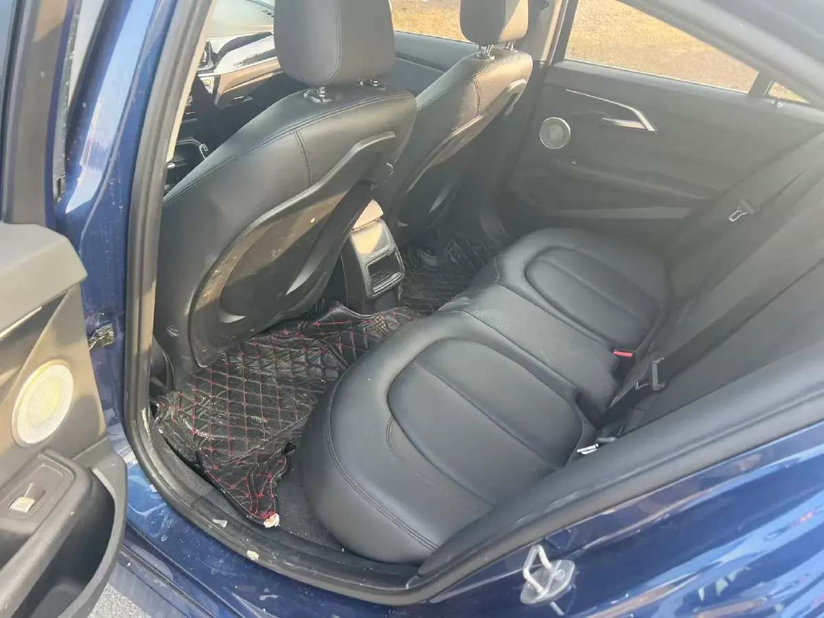 2022 BMW 1 Series 1.5T 140HP L3 7DCT,autocango,china used car exporter,china ev exporter,chinese used car exporter,chinese used ev exporter