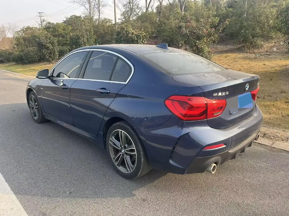 2022 BMW 1 Series 1.5T 140HP L3 7DCT,autocango,china used car exporter,china ev exporter,chinese used car exporter,chinese used ev exporter