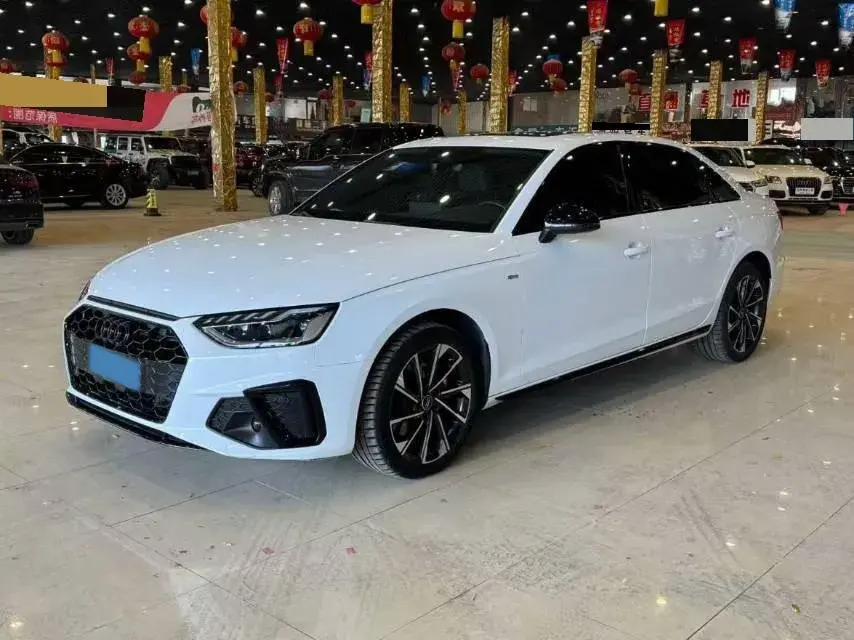 2023 Audi A4L 2.0T 190HP L4 7DCT