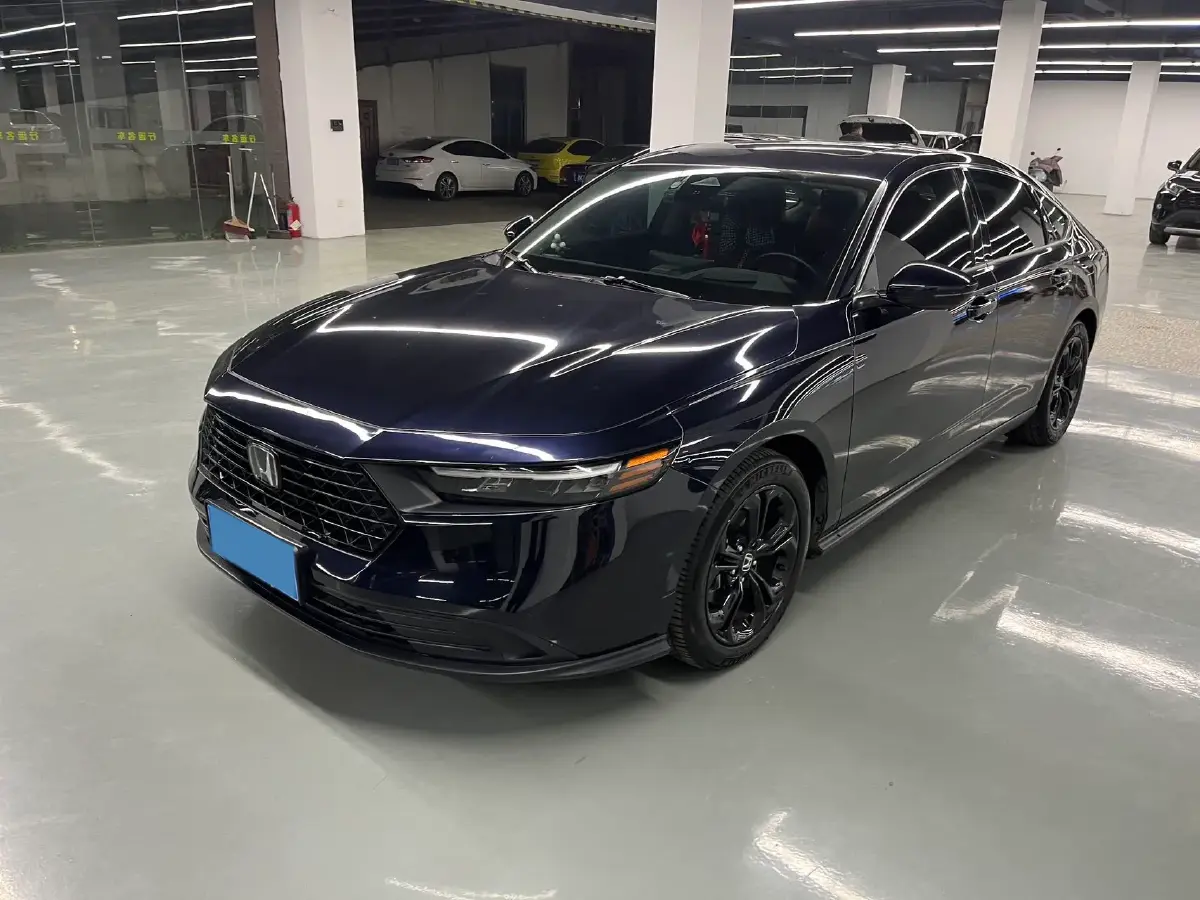 2025 Honda Accord 1.5T 192HP L4 CVT