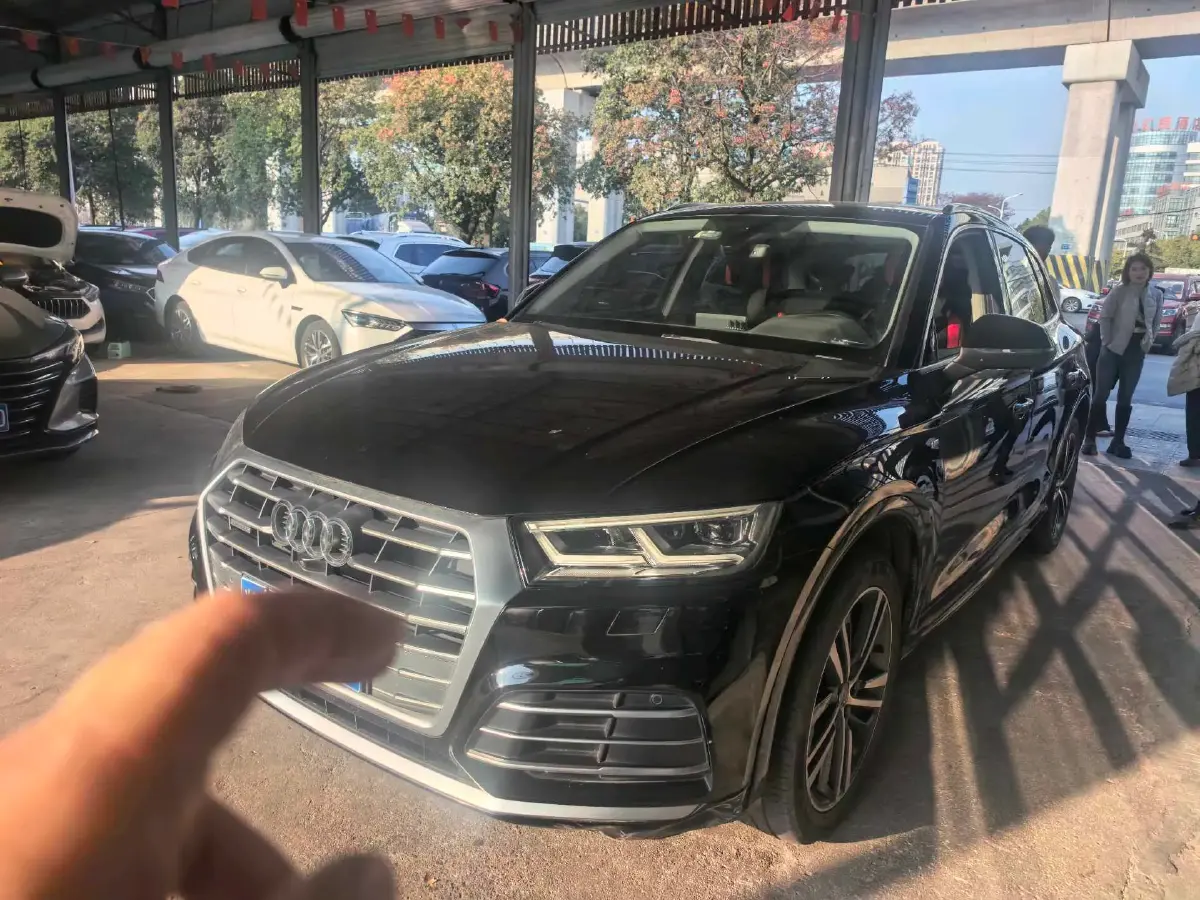 2020 Audi Q5L 2.0T 190HP L4 7DCT