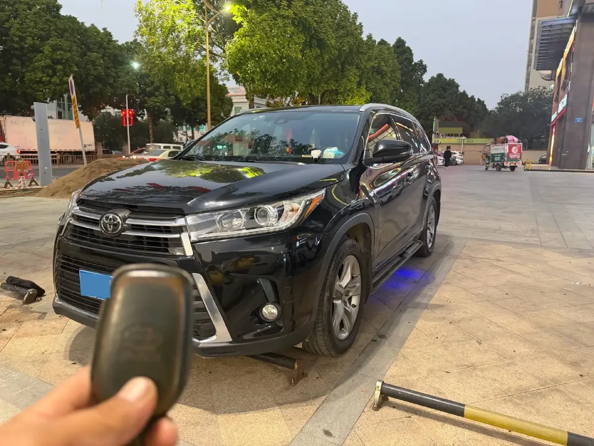 2018 Toyota Highlander 2.0T 220HP L4 6AT