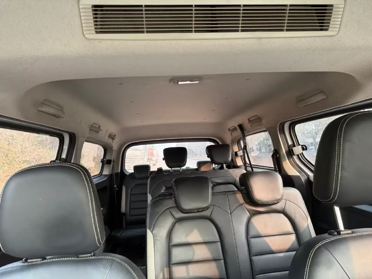 2021 WuLing ZhengChen 1.5T 147HP L4 6MT,autocango,china used car exporter,china ev exporter,chinese used car exporter,chinese used ev exporter