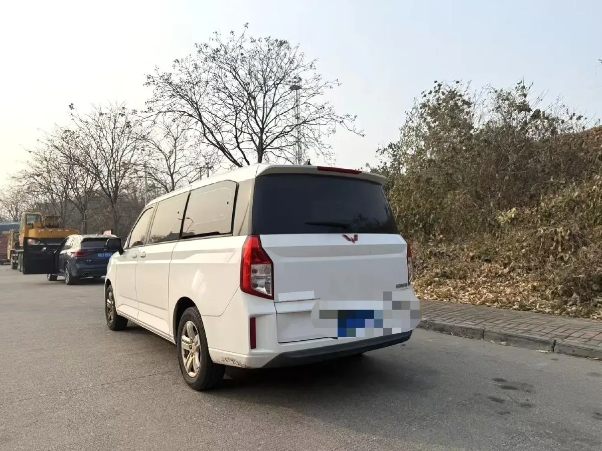 2021 WuLing ZhengChen 1.5T 147HP L4 6MT,autocango,china used car exporter,china ev exporter,chinese used car exporter,chinese used ev exporter