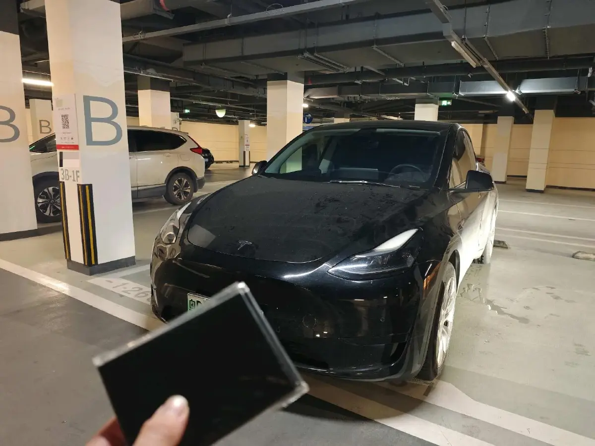 2022 Tesla Model Y BEV 60KWH