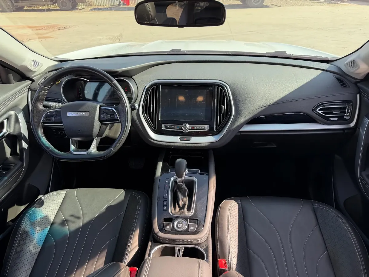 2018 SWM X7 1.5T 156HP L4 6AT,autocango,china used car exporter,china ev exporter,chinese used car exporter,chinese used ev exporter