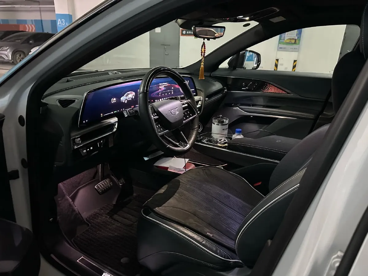 2022 Cadillac IQ Lyriq BEV 95.7KWH,autocango,china used car exporter,china ev exporter,chinese used car exporter,chinese used ev exporter