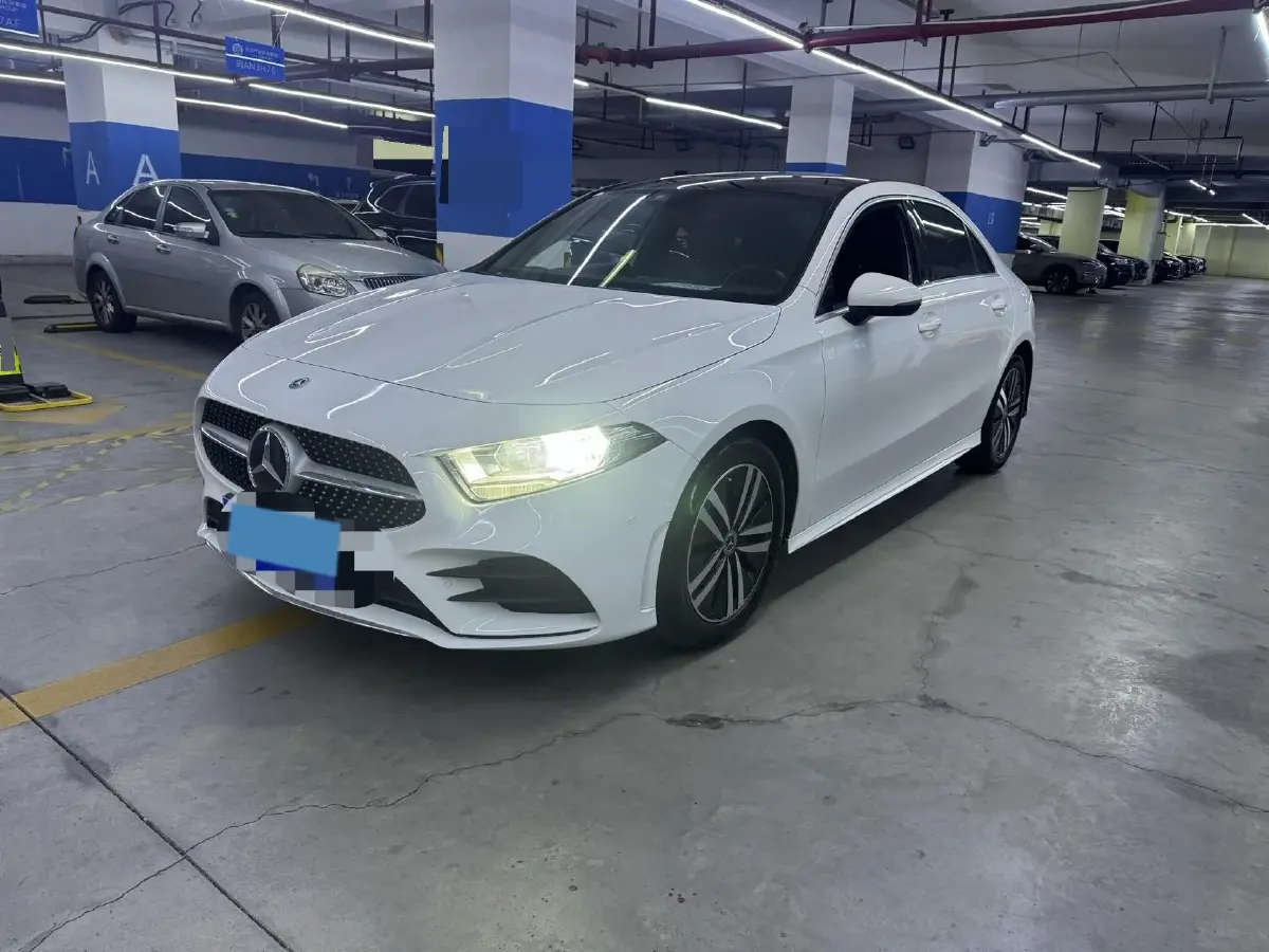 2020 Mercedes-Benz A Class 1.3T 136HP L4 7DCT